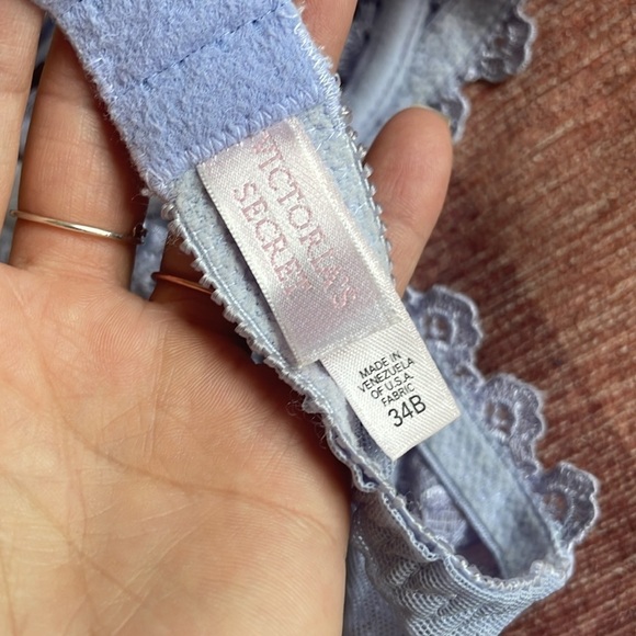 Vintage Victoria Secret Lavender Lace Love Bra - Picture 8 of 9